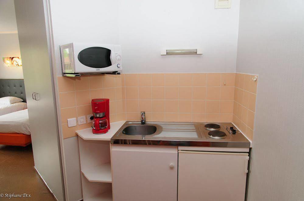 As Hotel Orleans Nord Artenay Bagian luar foto