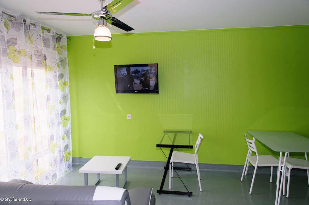 As Hotel Orleans Nord Artenay Bagian luar foto